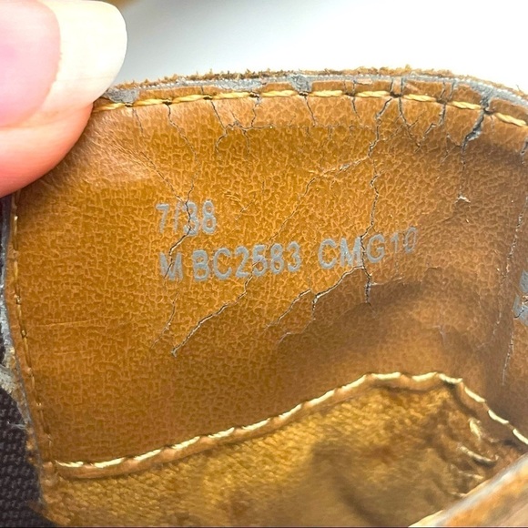 BOC Leather Heeled Boots Brown Side Zip Round Toe Size 7 - Picture 9 of 10